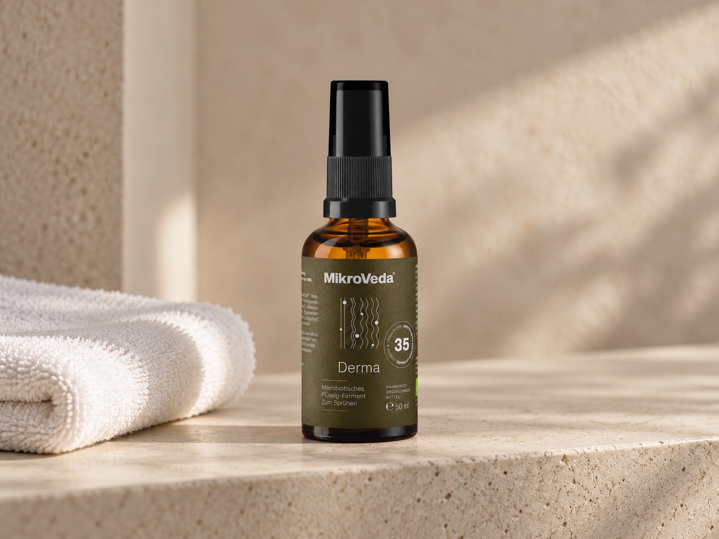 MikroVeda Derma Flüssigferment in einer 50-Milliliter-Sprühflasche