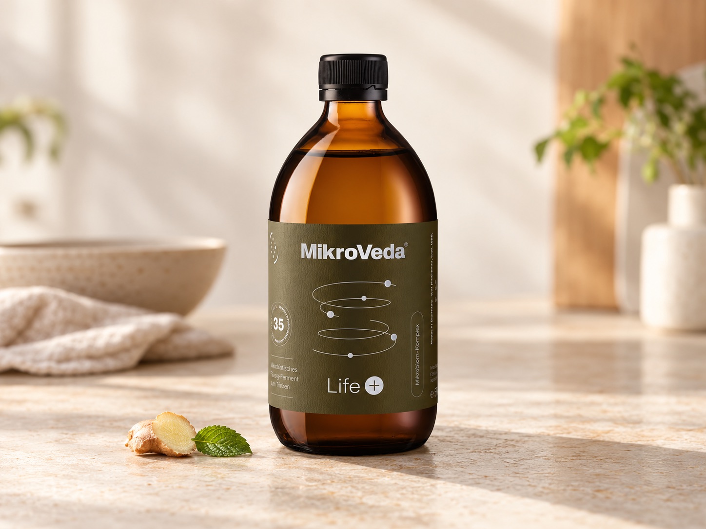 MikroVeda Life Plus Flüssigferment mit 35 Mikroorganismen-Stämmen und fermentierter Kräutermischung