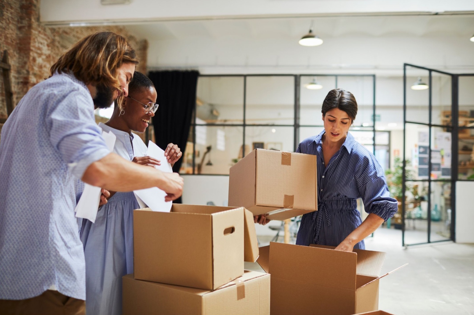 The What People Actually Buy team testing popular products